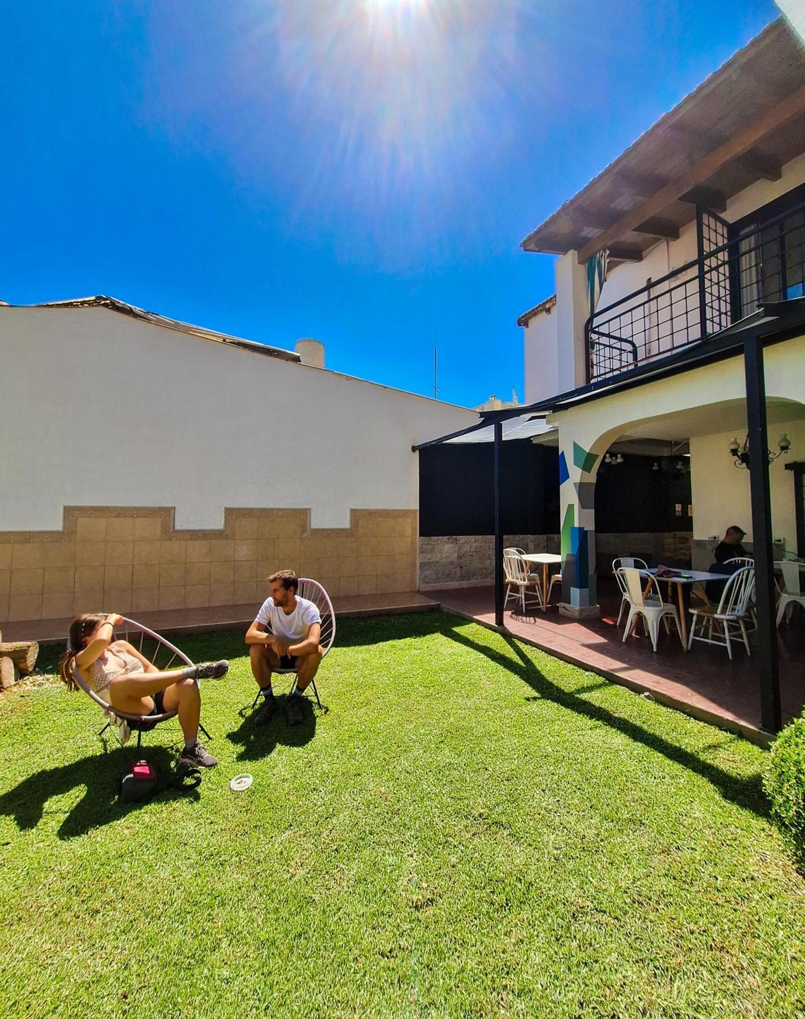 Fuxia House Hostel Mendoza Bagian luar foto